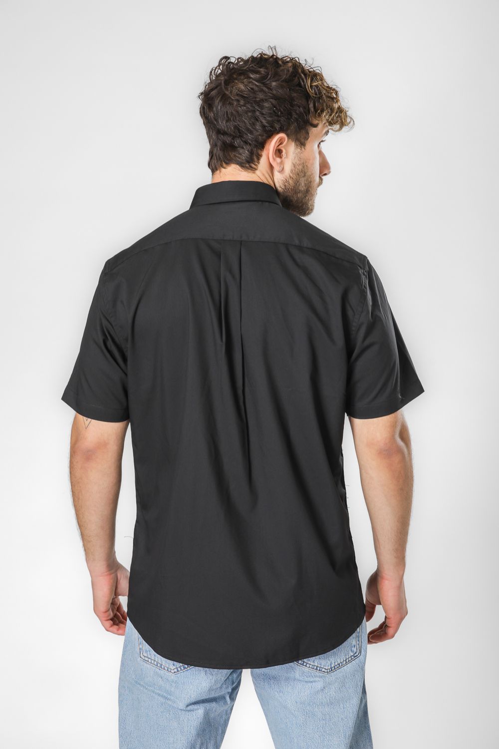 חולצה מכופתרת שרוולים קצרים