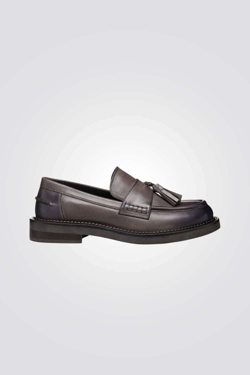 נעלי מוקסין קלאסיות לנשים | ג'יאוקס