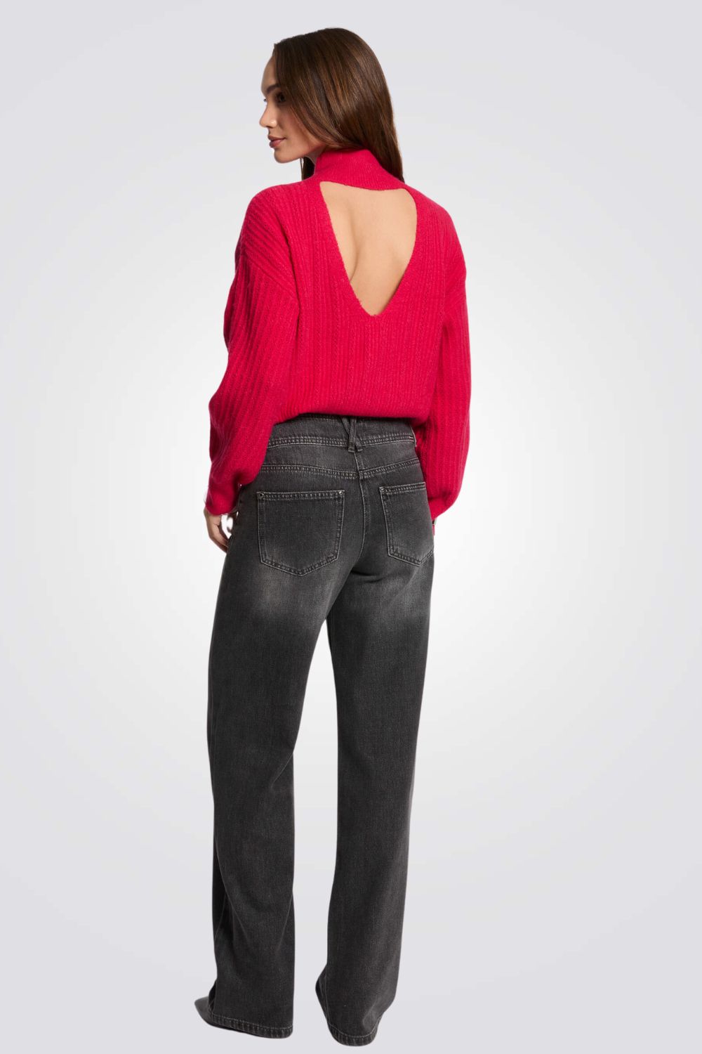 מכנסי ג'ינס רחבים בצבע אפור כהה