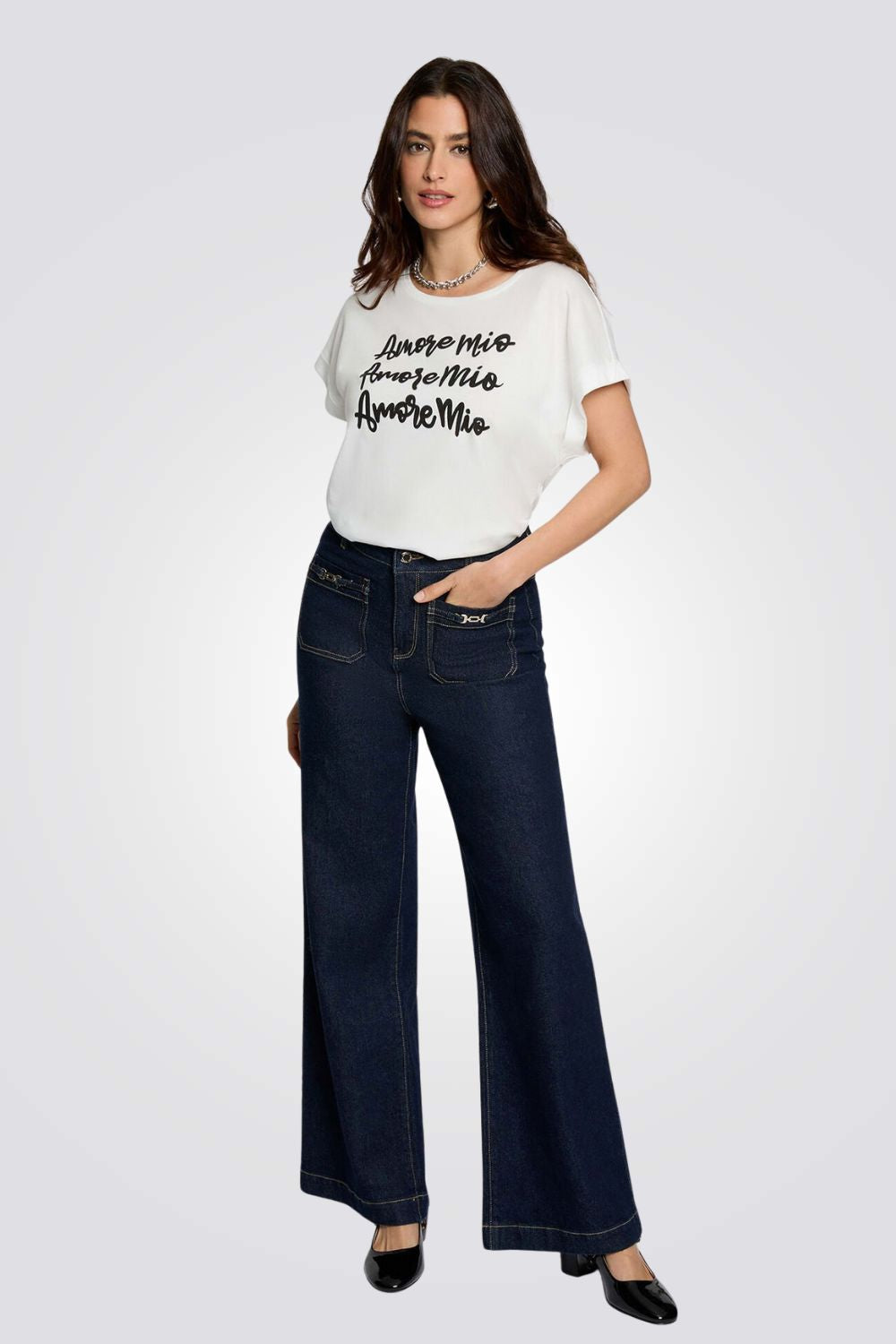 טישירט לבנה לנשים עם הדפס | מורגן