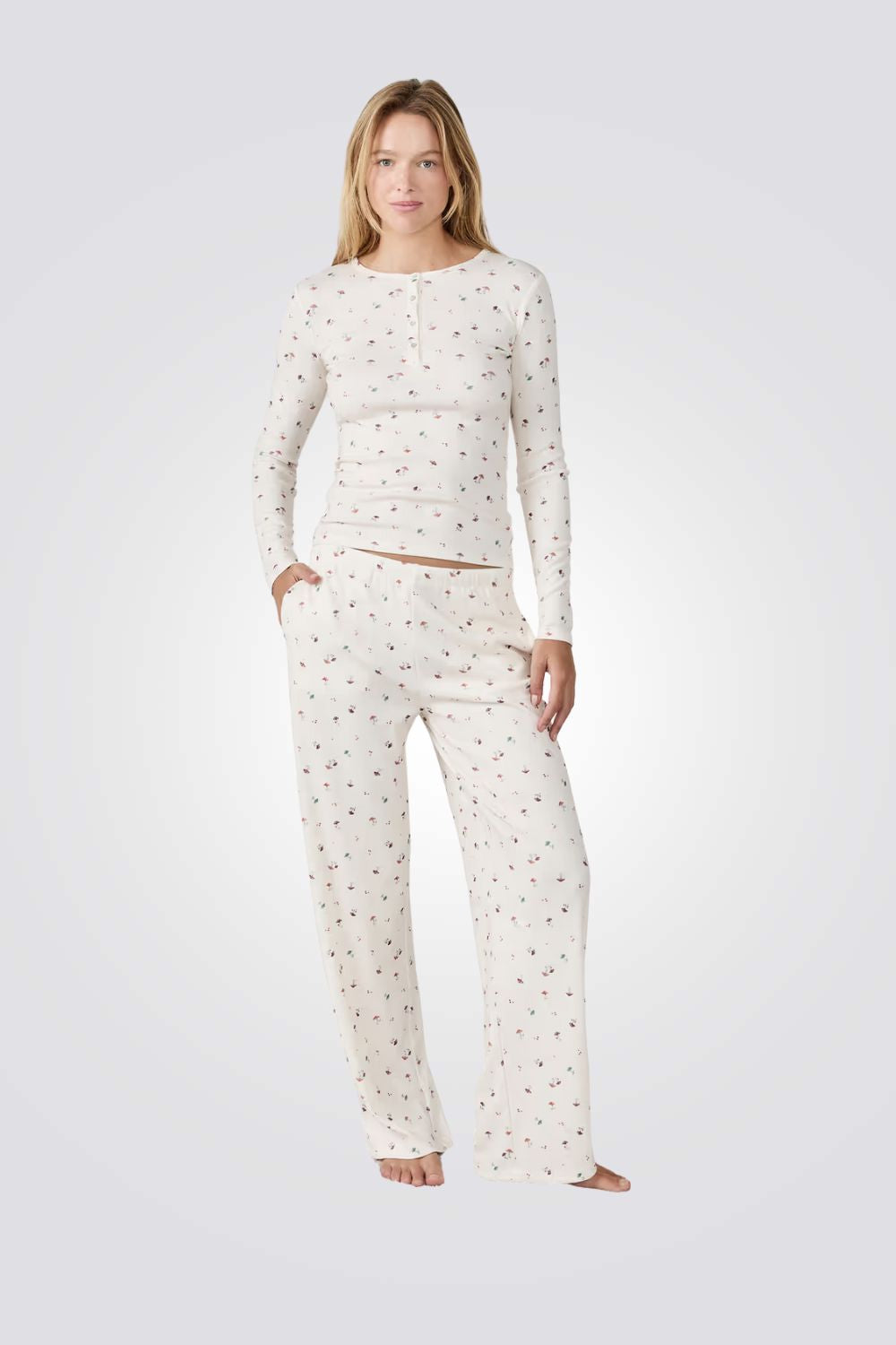 חולצת פיג'מה עם הדפס FISLA לנשים | איתם