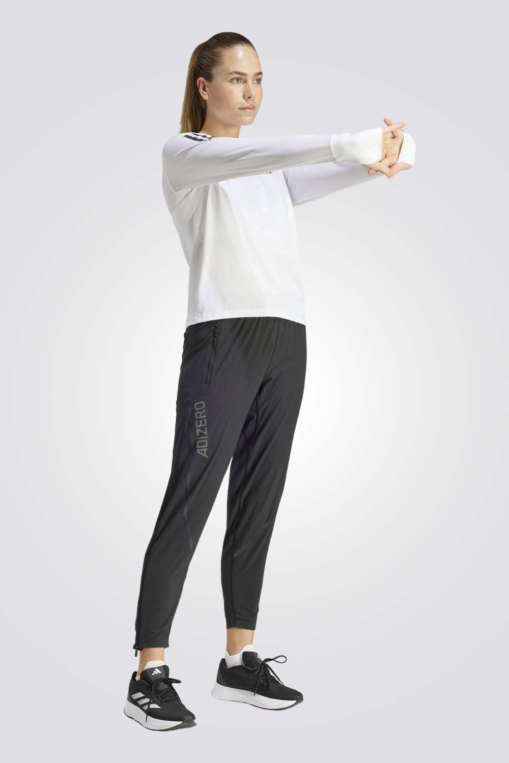 חולצת ספורט Own The Run Longsleeve לנשים