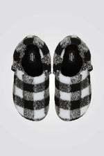 נעלי בית חמות בהדפס משובץ Classic Buffalo Check Cozzzy Slipper | קרוקס