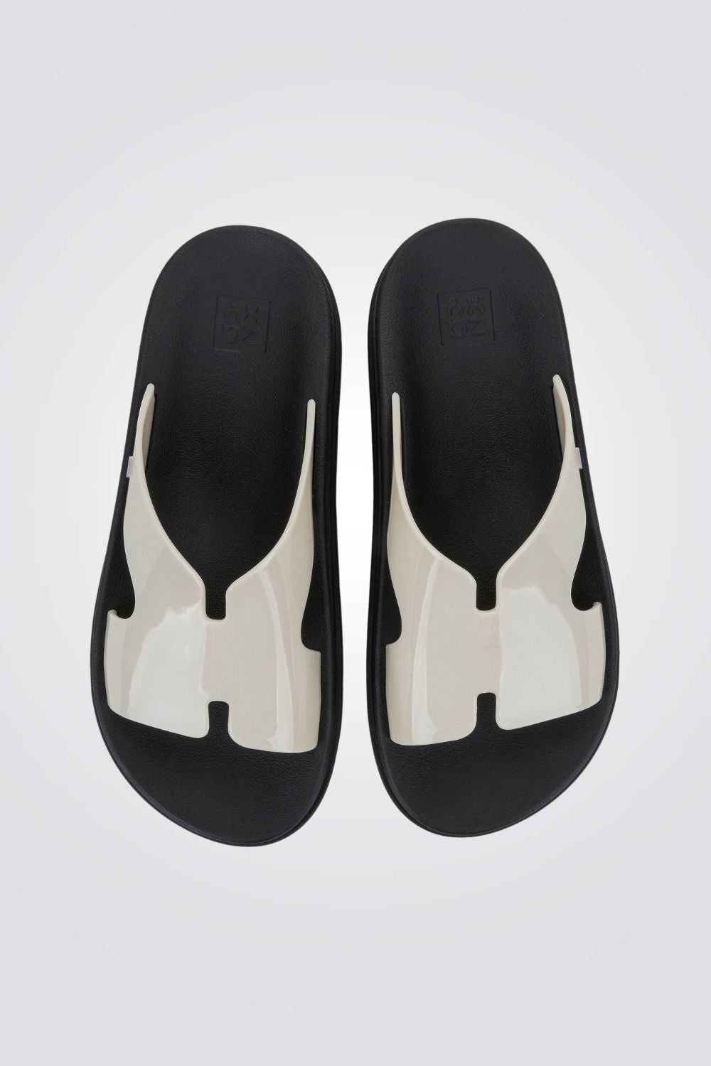 כפכפים DAILY SLIDE בצבע קרם/שחור