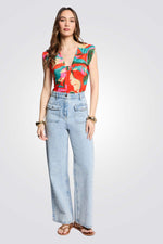 טופ הדפס עלים עם כתפיים מרופדות 