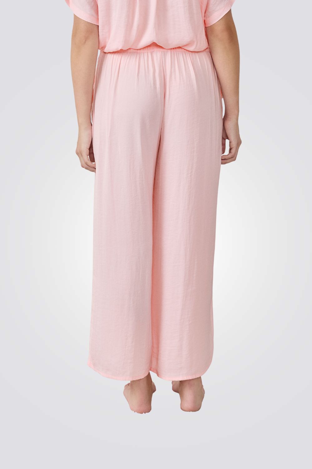 מכנסיים 7/8 בסגנון נועז ומודרני | איתם