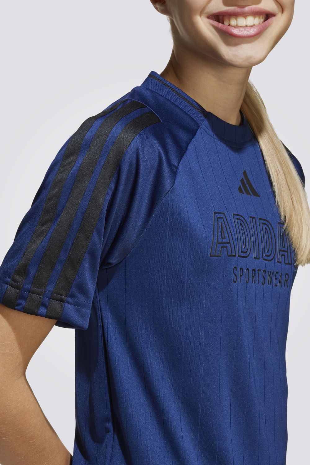 חולצת ספורט House of Tiro  לילדים ונוער