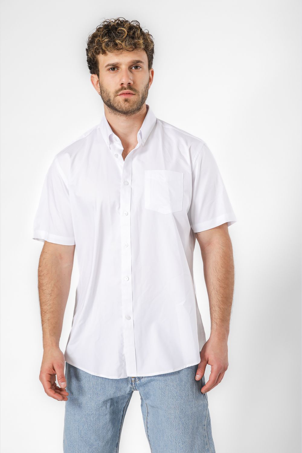 חולצה מכופתרת שרוולים קצרים