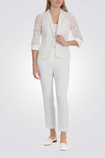 בלייזר תחרה שרוולי 3/4 בצבע לבן