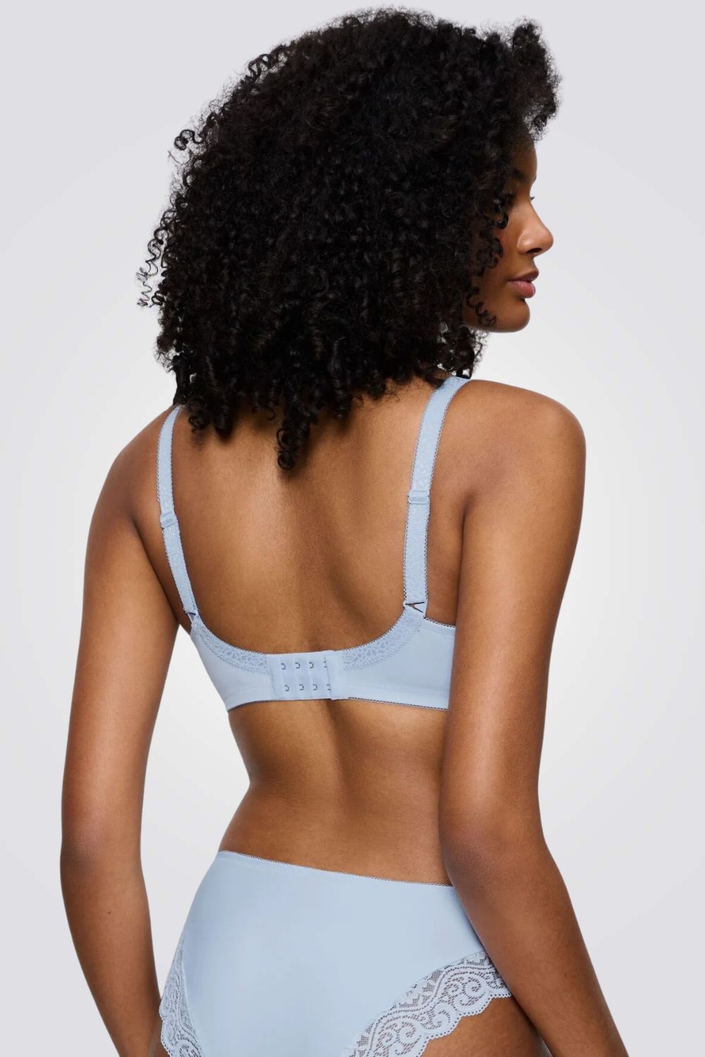 חזיית מינימייזר ללא ריפוד עם קשת | טריומף 