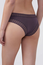 תחתוני צ'יקי בעיצוב תחרה | פנימה