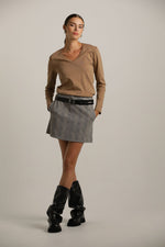 חצאית בגזרת מיני קלאסית | קנת קול