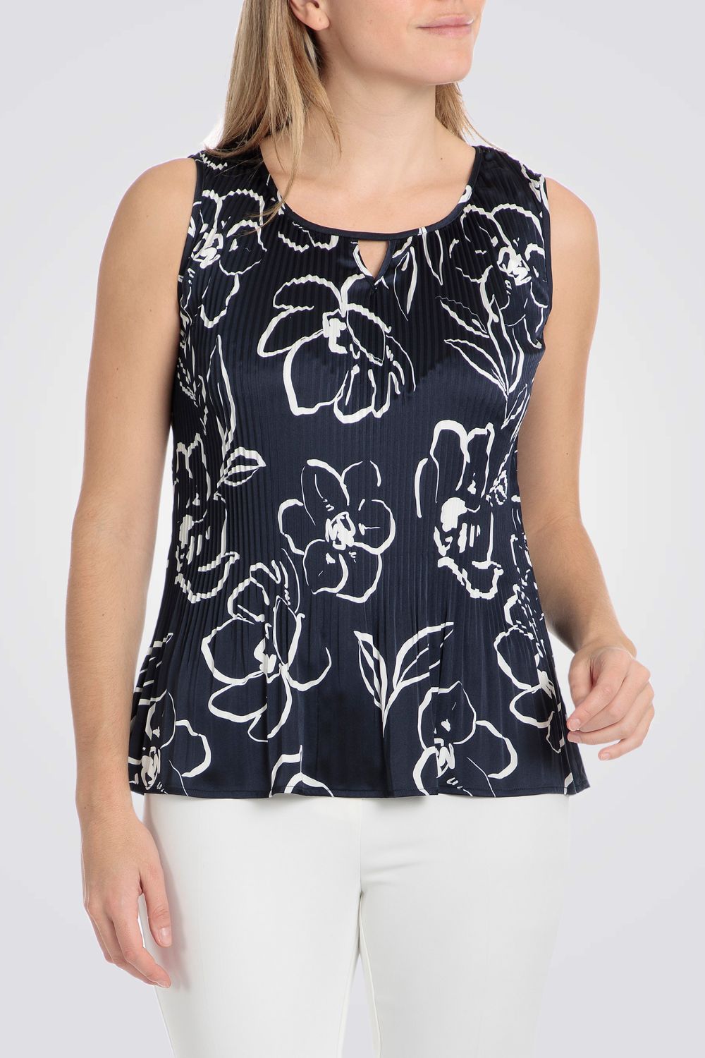 גופיית פליסה בצבע נייבי הדפס פליסה