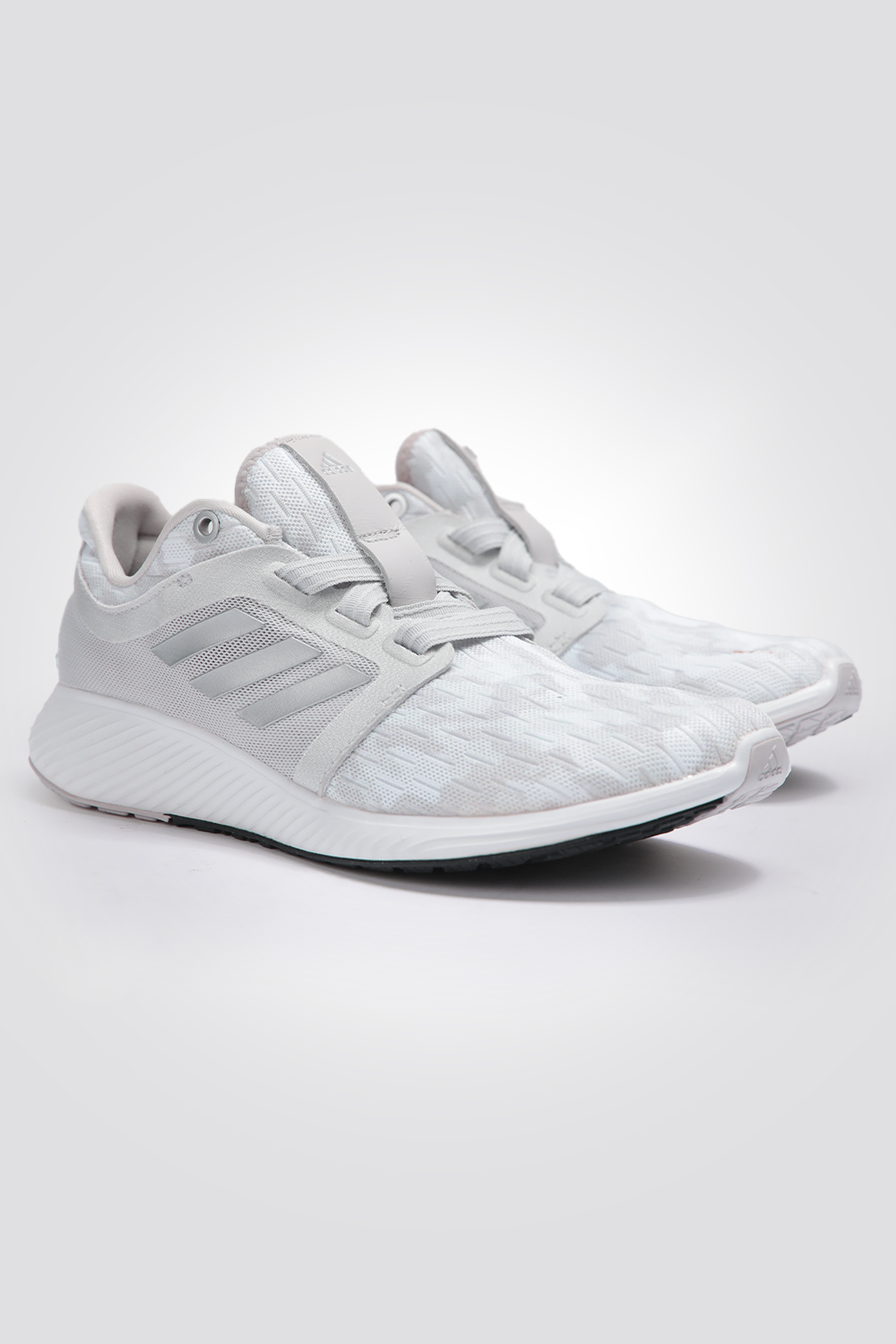 נעלי ספורט edge lux 3 בצבע אפור בהיר