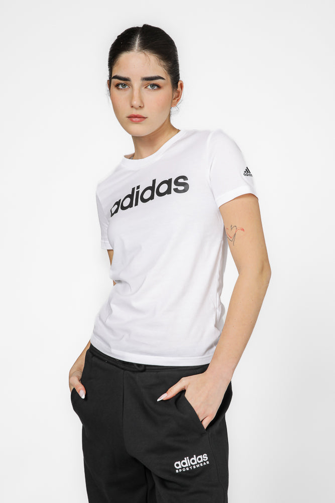 טישירט לנשים ESSENTIALS SLIM בצבע לבן