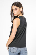 גופייה מבית המותג ADIDAS, עשויה מבד רך ומשתלבת נהדר עם כל פריט לבוש