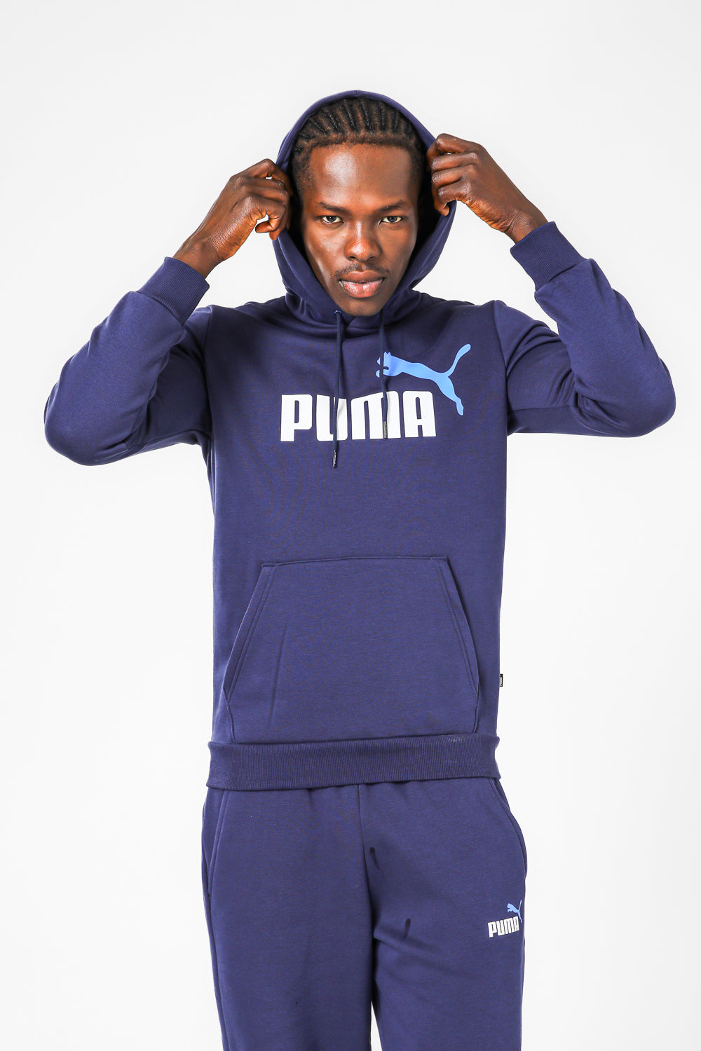 סווטשירט NAVY עם כובע קפוצ’ון והדפס לוגו