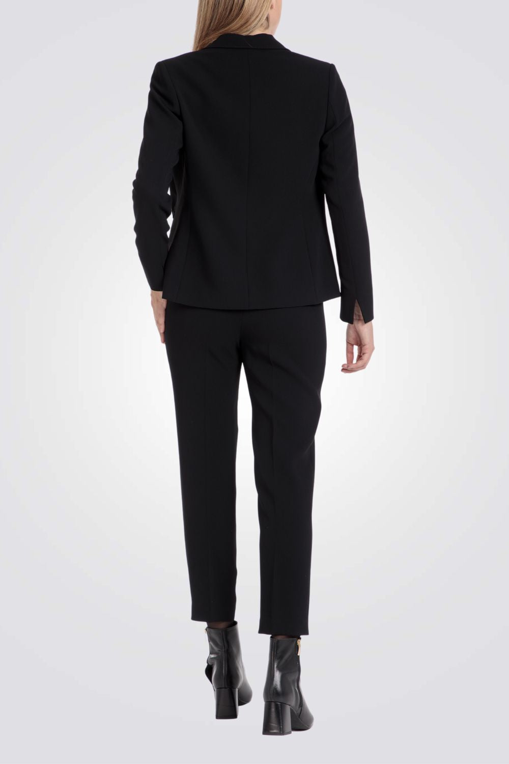 בלייזר קרפ בצבע שחור