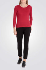 טישירט צווארון עגול מעוטר בצבע אדום