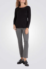 טישירט צווארון עגול מעוטר