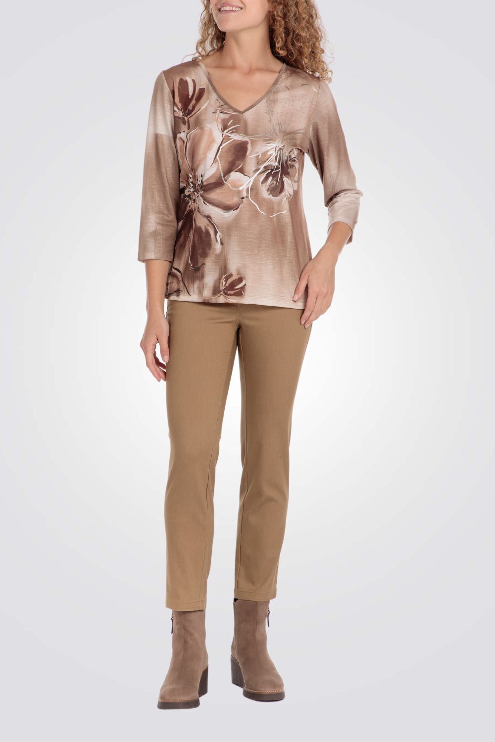 טישירט בהדפס פרחוני 