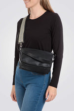 תיק צד לנשים בצבע שחור