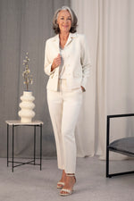 מכנסיים ארוכים בצבע בז'