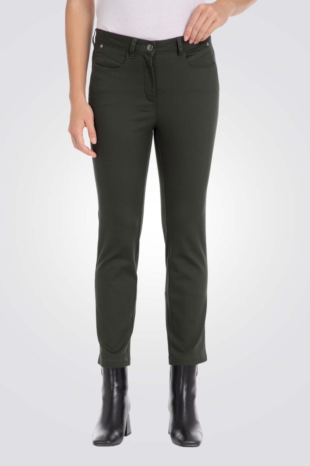 מכנסי כותנה שלושת רבעי בצבע ירוק כהה