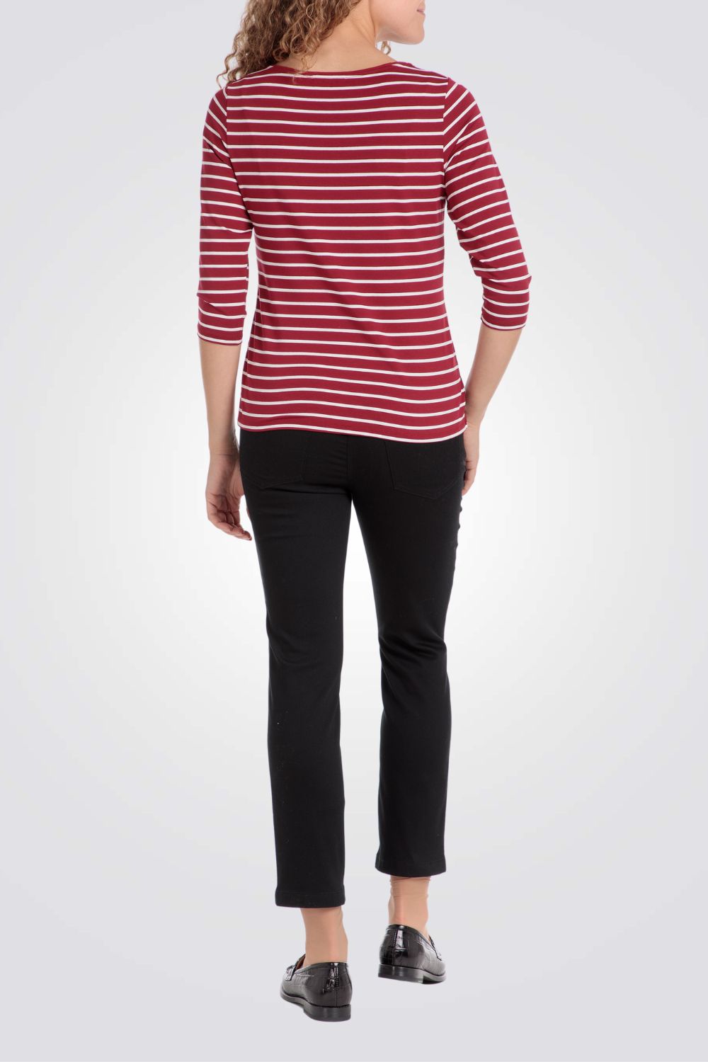 מכנסי כותנה שלושת רבעי בצבע שחור