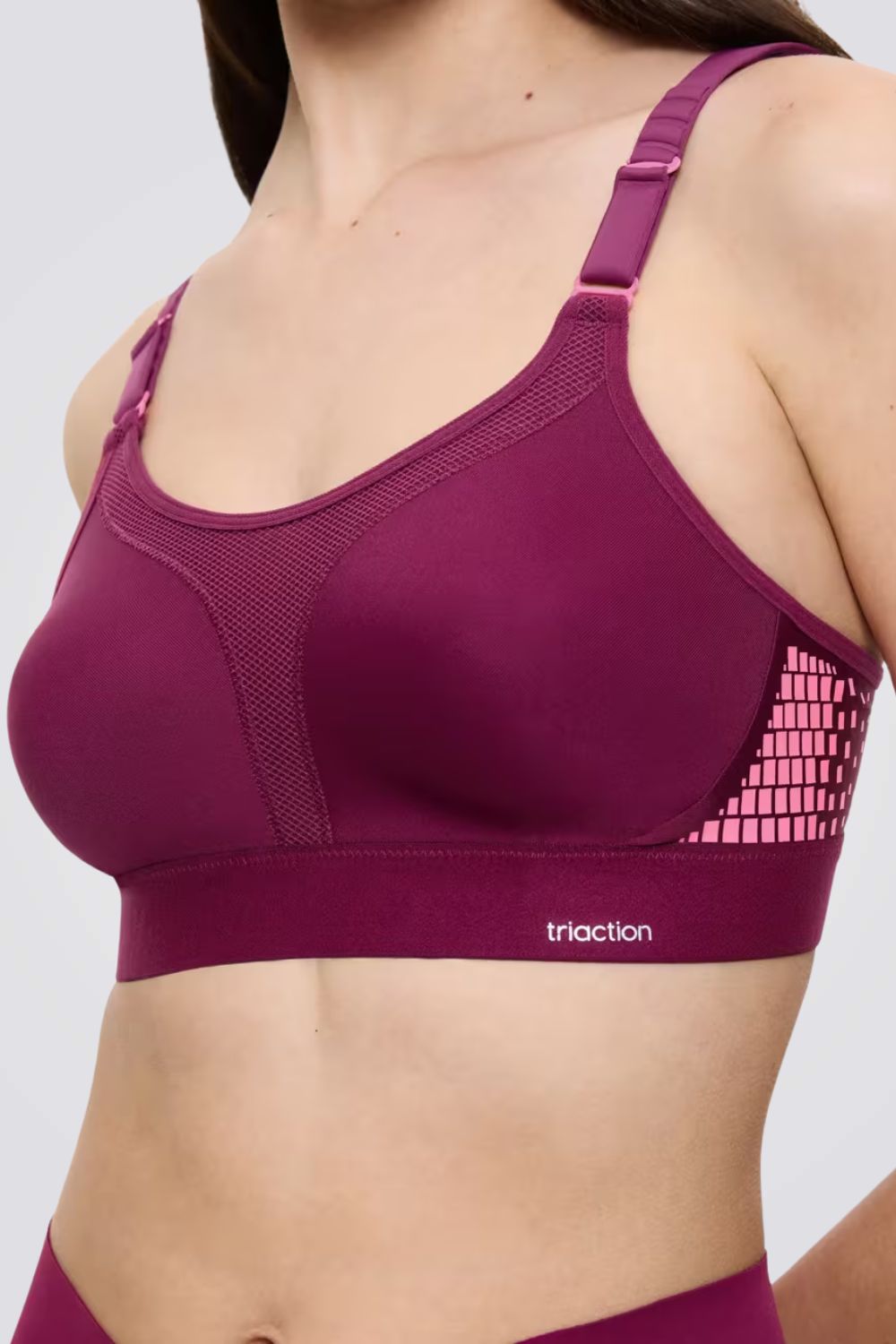 חזיית ספורט ללא קשת וללא ריפוד | טריומף