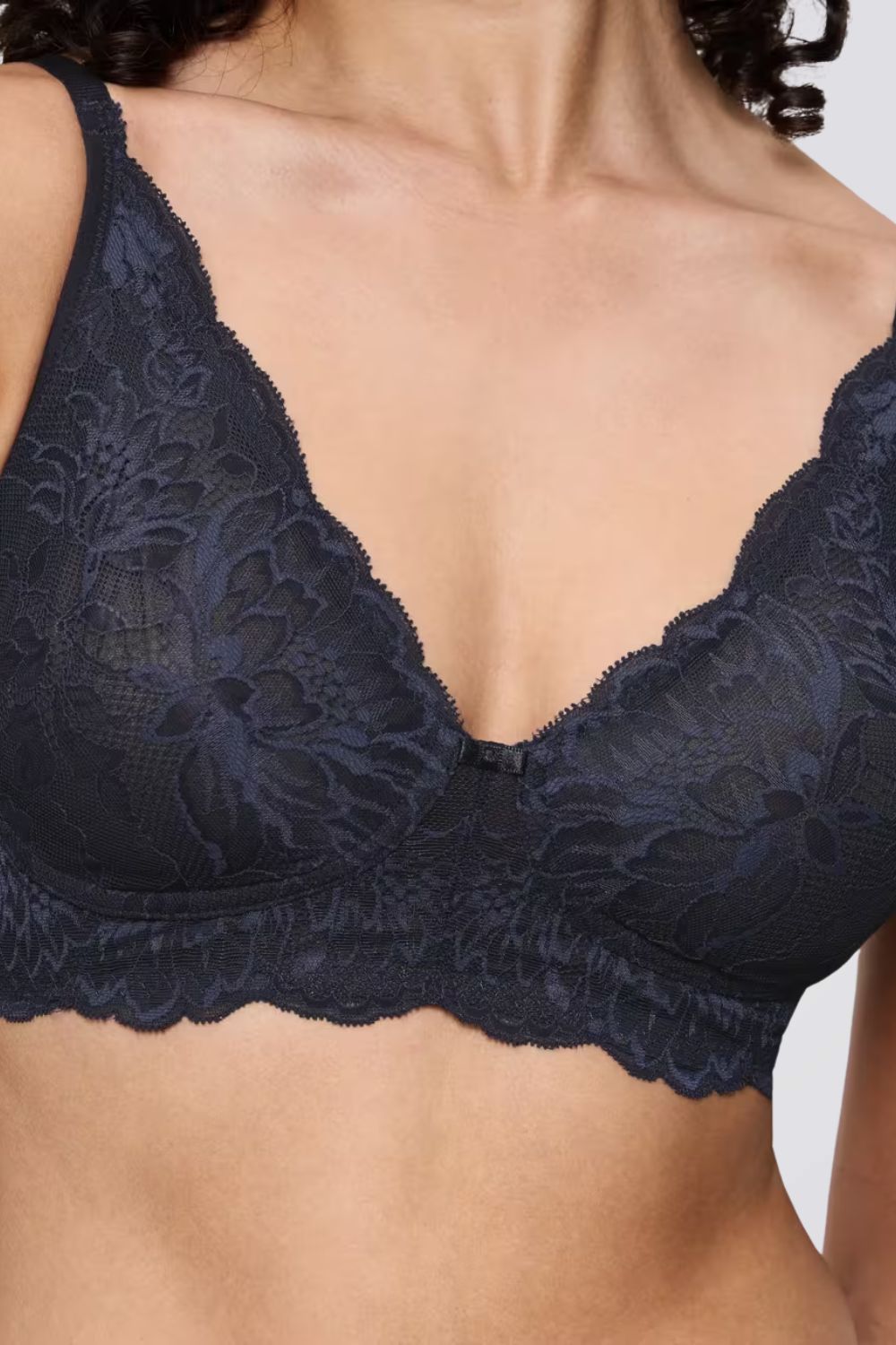 חזיית תחרה ללא ריפוד וללא קשת | טריומף