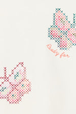 טי שירט ארוכה עם דוגמת פרפרים | אוקיידי