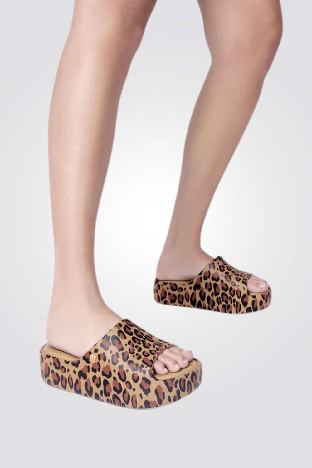 כפכפים הנדפס מנומר פלטפורמה