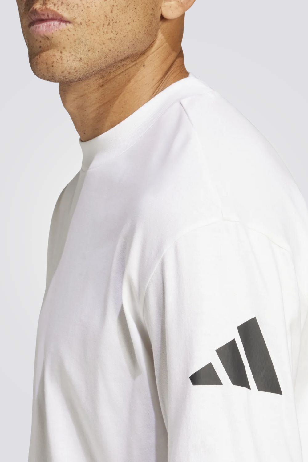 טישירט Essentials Loose Fit Three Bar Tee לגברים | אדידס