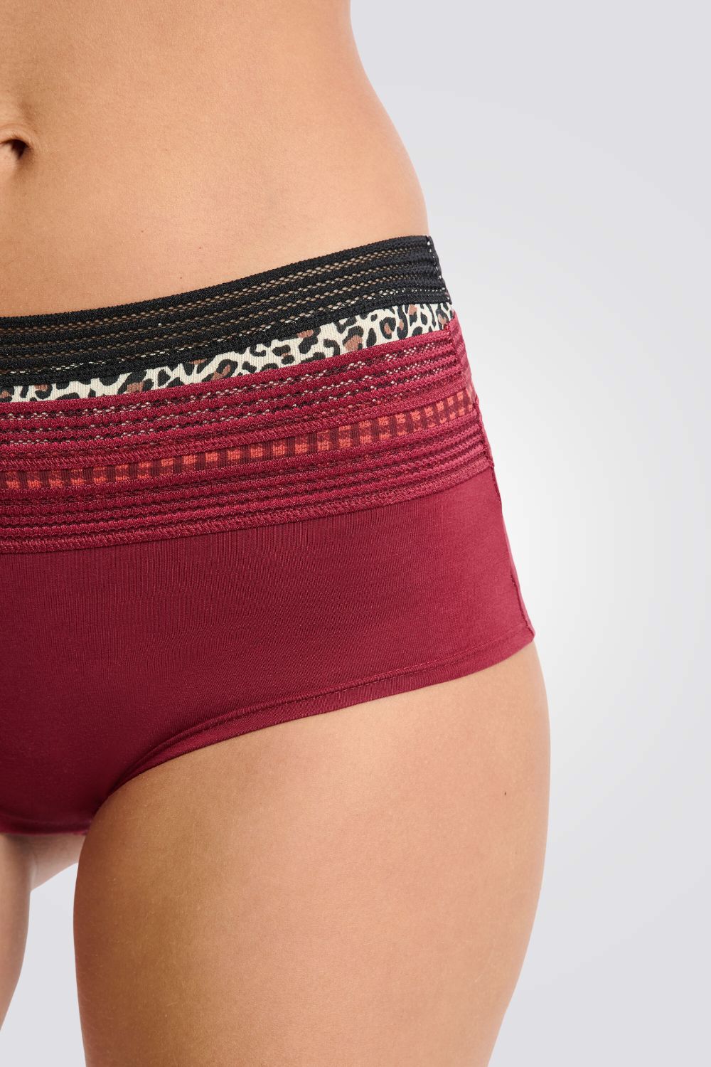 מארז שלישיית תחתונים JACKIE LACE לנשים | איתם