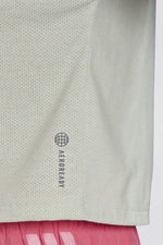 טישירט אימון קצרה לנשים