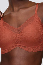 חזיית תחרה עם ריפוד וללא קשת | טריומף