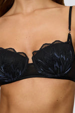 חזיית תחרה Crazy Stupid Love WHP לנשים 