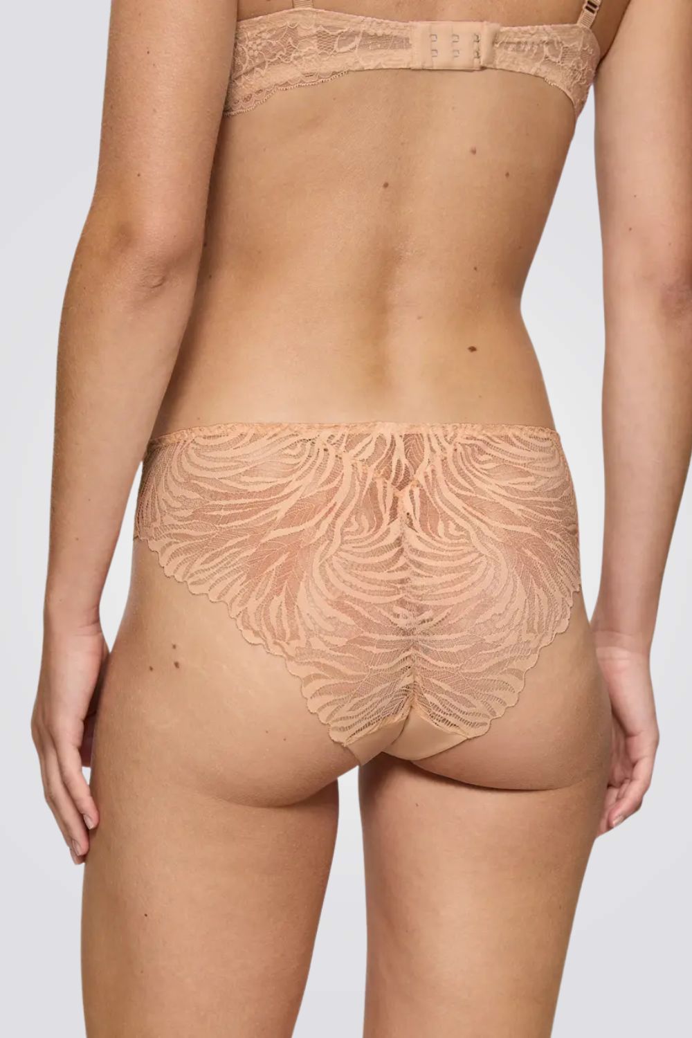 תחתון טאי Pretty Micro Tai לנשים