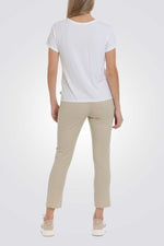 מכנס קאפרי בצבע בז'