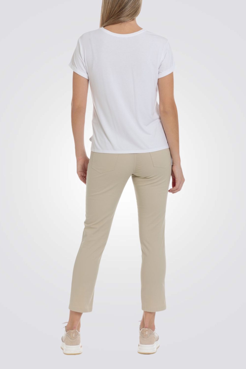 מכנס קאפרי בצבע בז'