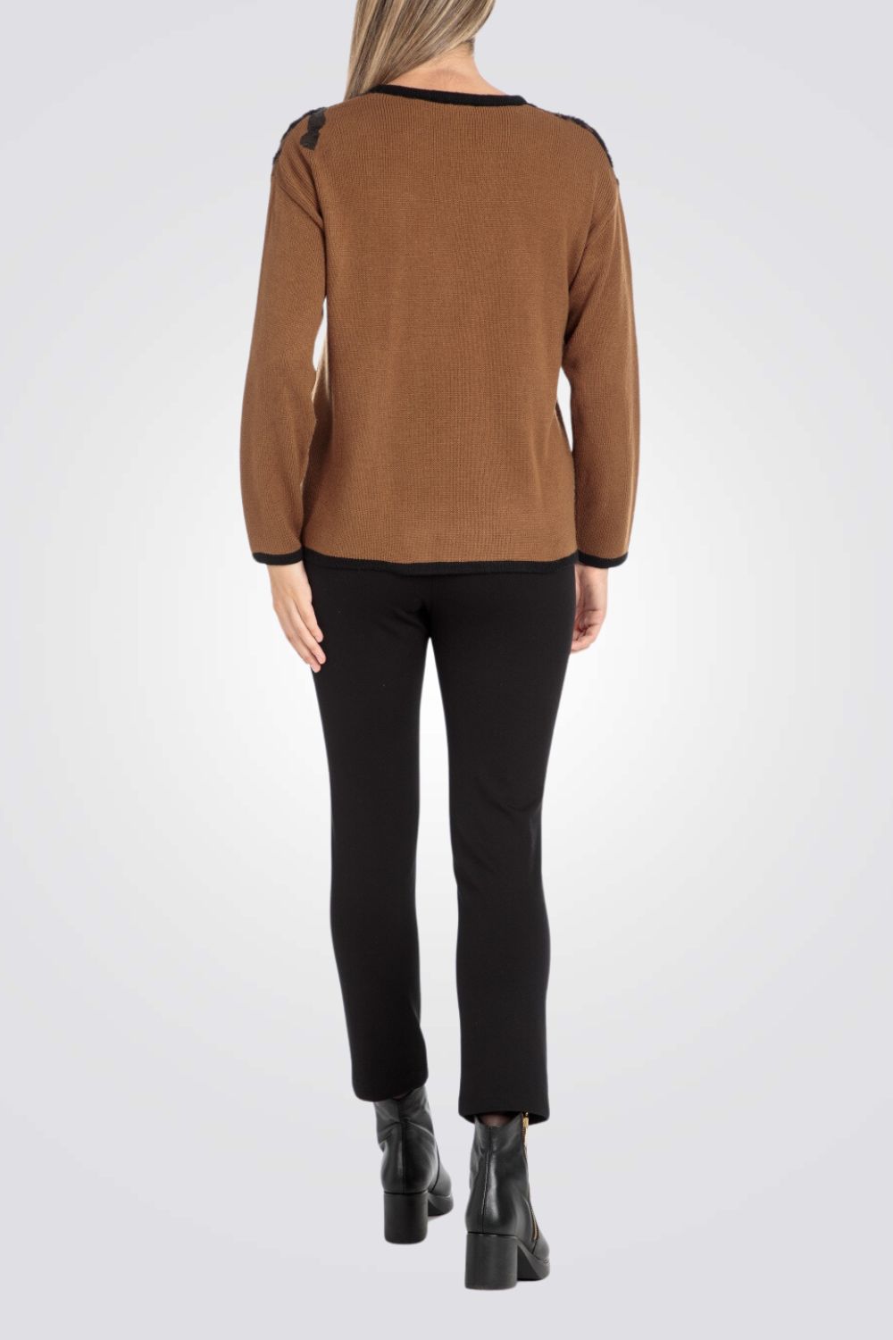 מכנסיים קרופ בסגנון טייץ בצבע שחור