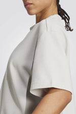 טישירט קצרה בטקסטורת וואפל | אדידס 