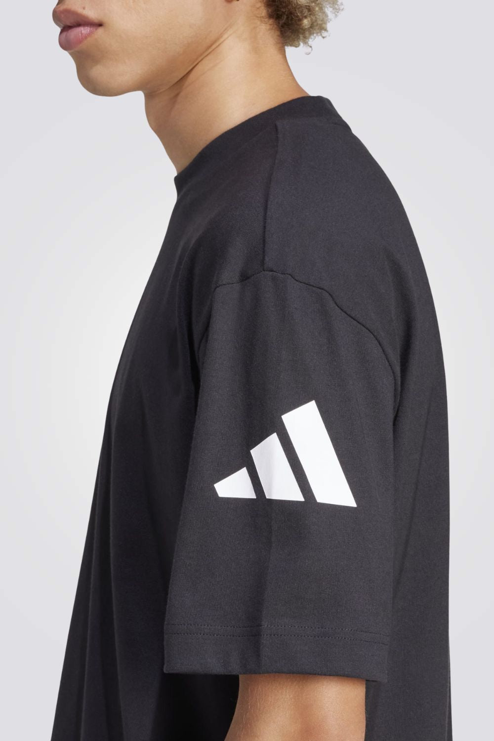 טישירט Essentials Loose Fit Three Bar Tee לגברים | אדידס