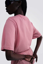 טישירט Nike Sportswear Essential לנשים