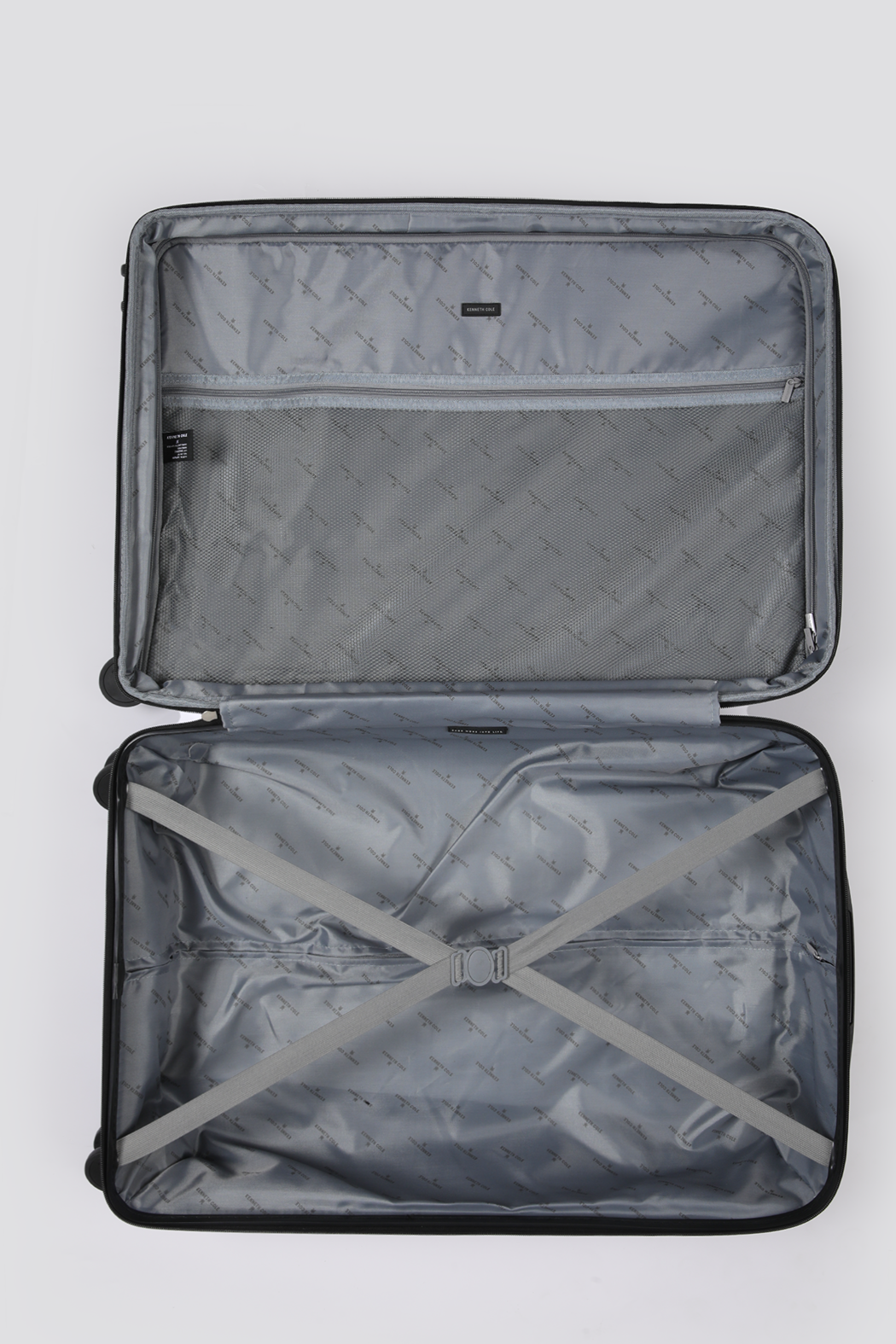 מזוודה קשיחה בינונית 24'' דגם VOYAGE 