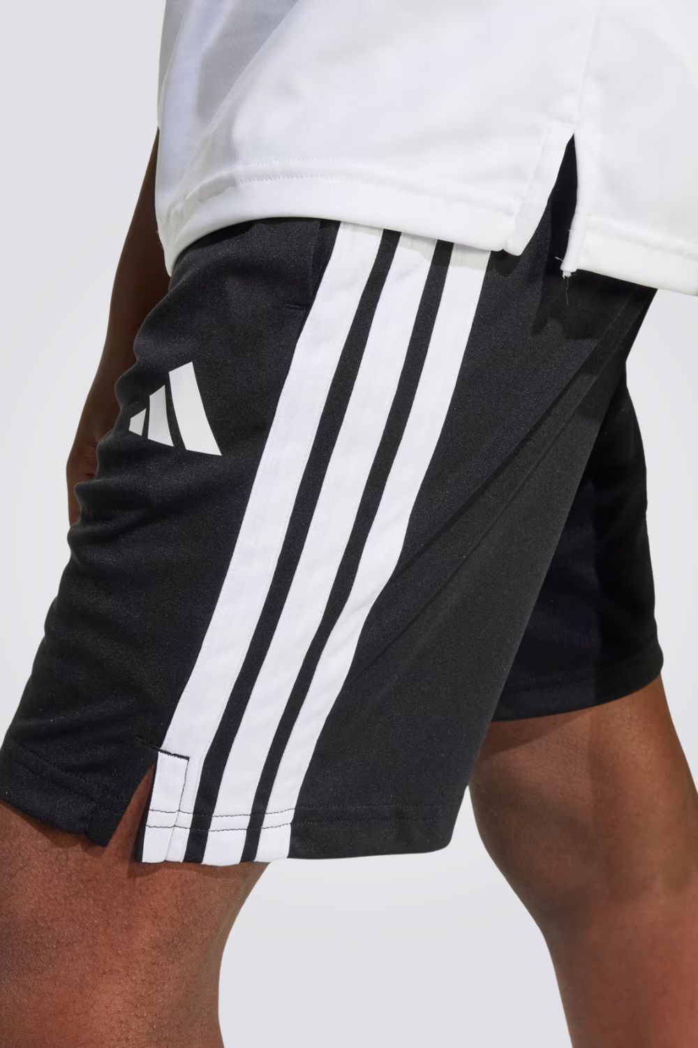 מכנסי שורט ספורטיביים לילדים ולנוער