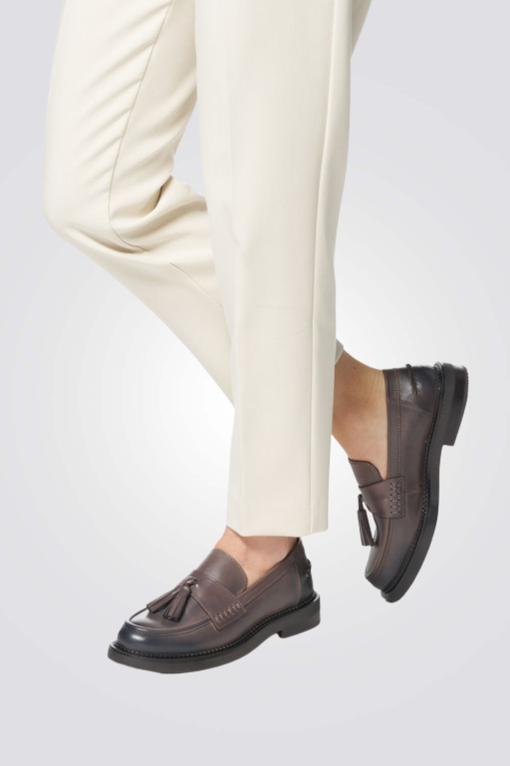 נעלי מוקסין קלאסיות לנשים | ג'יאוקס