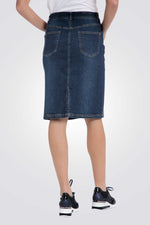 חצאית ג'ינס באורך ברך