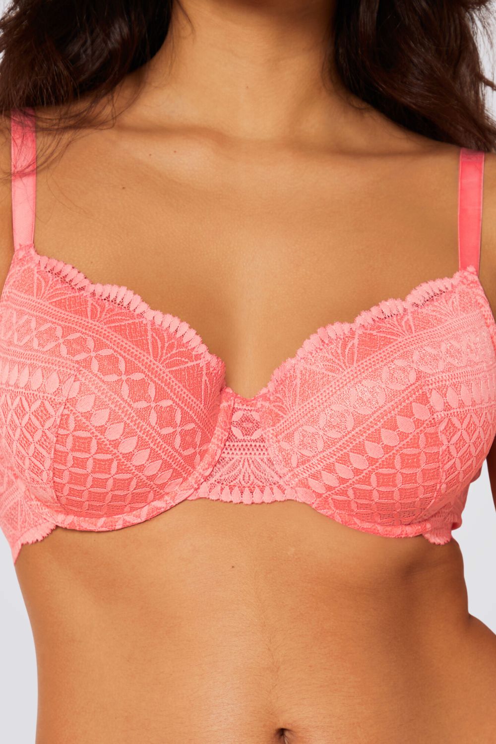 חזייה דקה בעיצוב אלגנטי | איתם